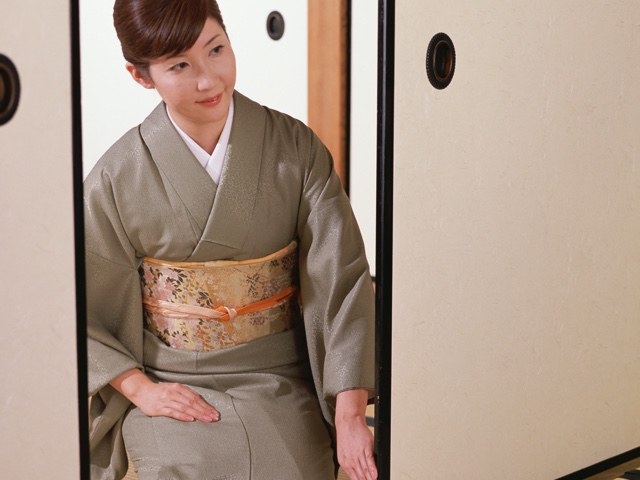 着くずれをちょちょっと直せば外出先でも大丈夫!